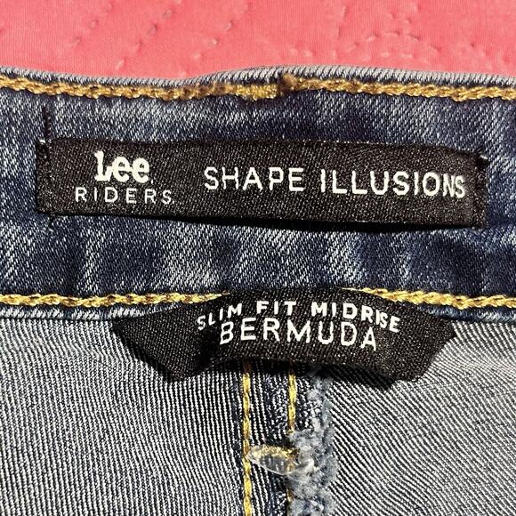 Lee Riders Shape‎ Illusions Slim Fit Midrise Bermuda Denim Jean Shorts Size 20M - Picture 3 of 7